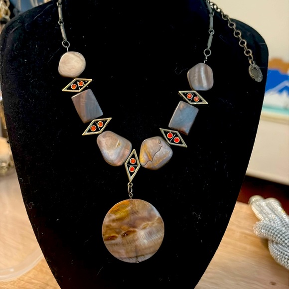 Silvie Germain Brutalist abalone shell necklace - Picture 1 of 5